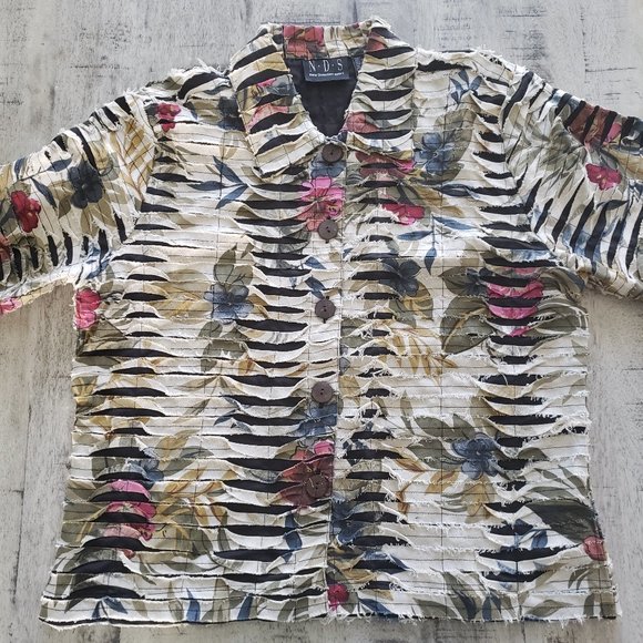 New Directions Sport Floral Cut Out Jacket - Picture 2 of 7